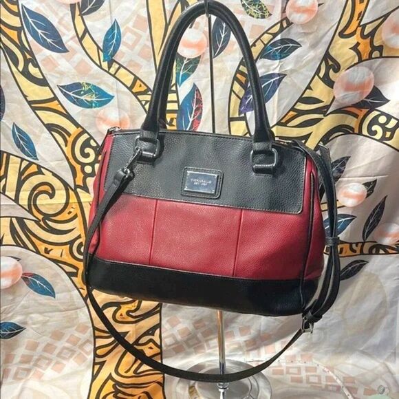 Tignanello Red Leather Social Status Medium Satchel - Picture 1 of 16